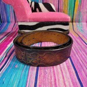 🔷️Genuine Leather Belt Brown with Blue Accents and Scallops Size 40 (1010)